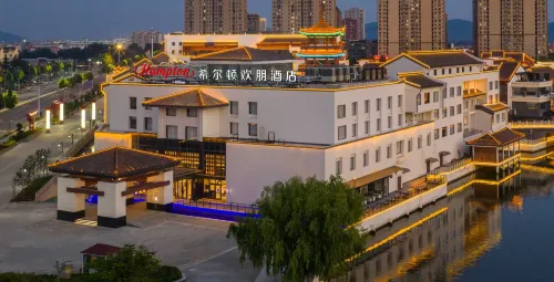 Hilton Garden Inn Zaozhuang Lunan Water City - parking