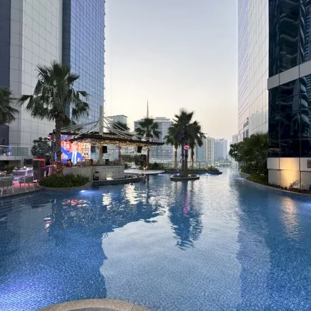 Luxury 1BR at Paramount Residences with Pool Gym & Parking