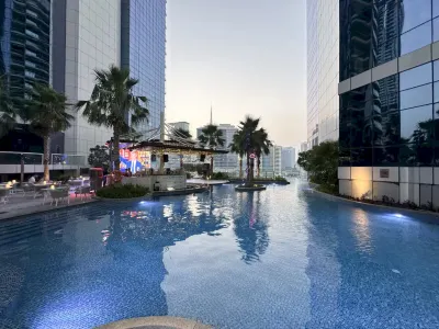 Luxury 1BR at Paramount Residences with Pool Gym & Parking Hotels in Business Bay