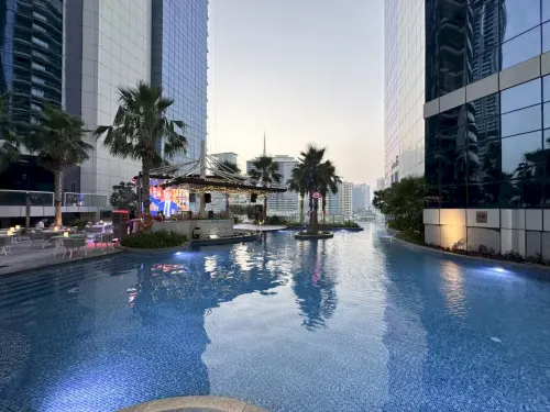 Luxury 1BR at Paramount Residences with Pool Gym & Parking - New