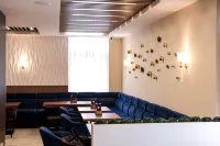 Zolotoye Sechenie Avtorskij Hotel - فطور
