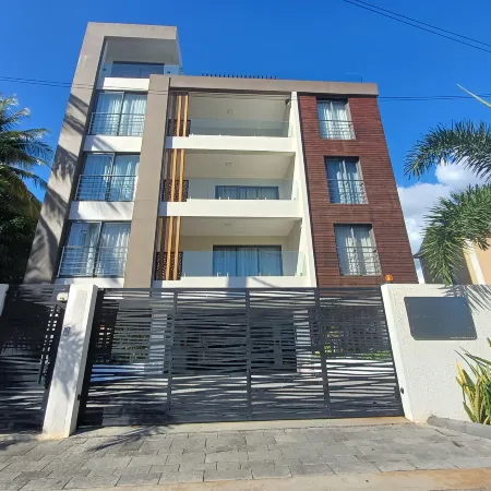 C-Side Luxury Oaks Apartment