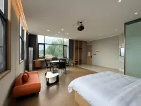 Huacheng Light‑Luxury Hotel - acceptant les animaux
