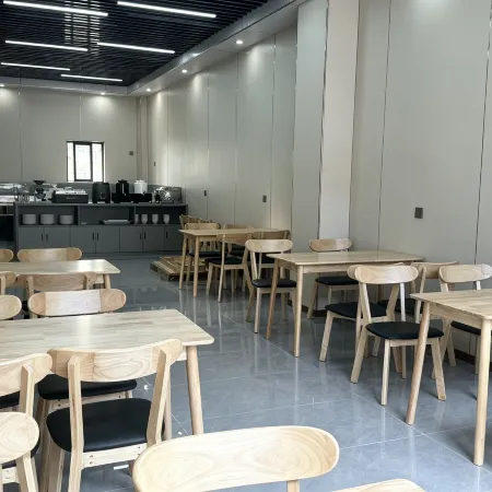 Yazhuo Hotel