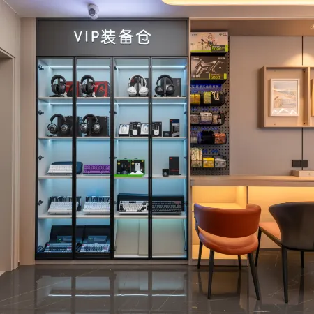 Mingxinghui E-Sports Hotel (Qilou Old Street Riyue Plaza)