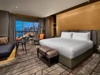 스위소텔 더 스탬퍼드, 싱가포르 에스플러네이드 MRT 역 주변 호텔