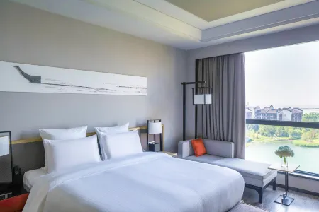 Pullman Hefei Sunac Отели рядом с достопримечательностью «Hefei Binhu Vocational and Technical College»