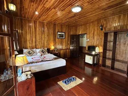 Villa Alounsavath Mekong Riverside