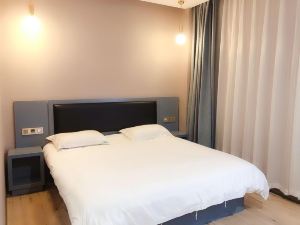 100 Hotel (Shanghai Hongkou District Chezhan North Road)