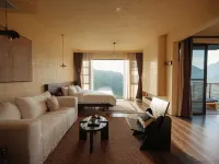 Yongtai Caomugu Homestay - parking