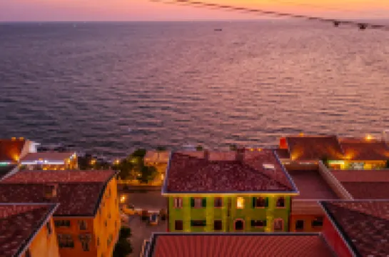 Roma Hotel Phu Quoc - Free Airport Shuttle & Sunset Town Tour