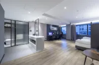Jixia E-sports Hotel (Guomao 360)