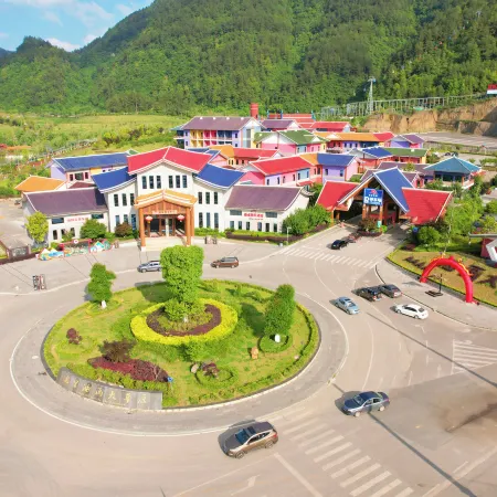 Nanzhuo Holiday Hotel