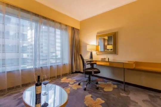 Beijing New World Centre Tongpai Hotel