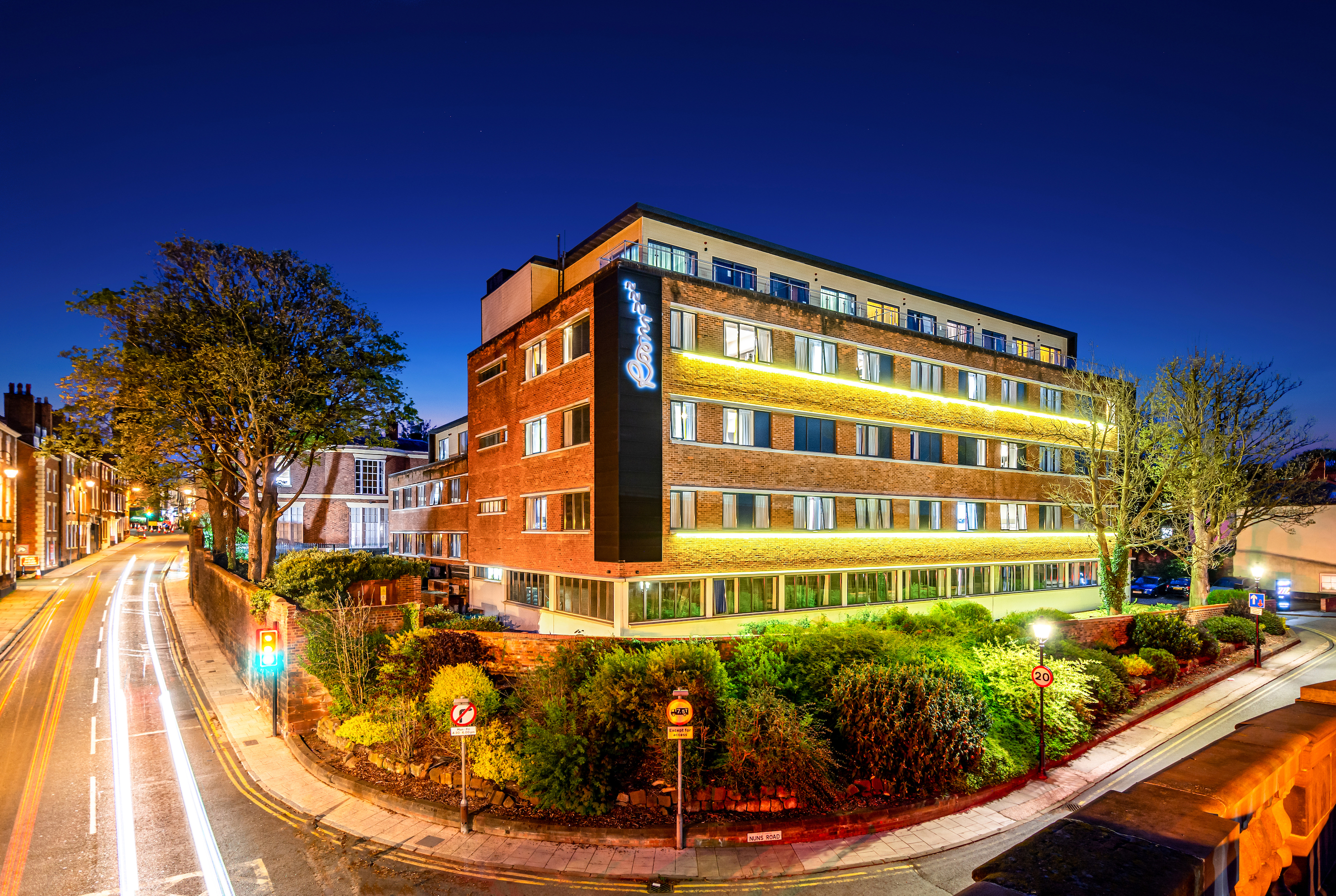 Roomzzz Chester City Hoteles en Chester