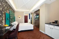 Bindao Holiday Inn(Tanggu Commercial Center Store, Binhai New Area) - Airport Shuttle