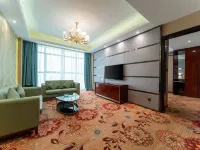 The Oriental Impression Hotel Hotels near Zhuhai Railway Station