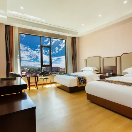 Zhumu Hotel (Ganzi Luoblin Plaza)