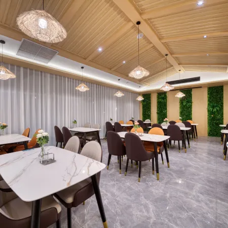 Pujiang Weisi Li Hotel