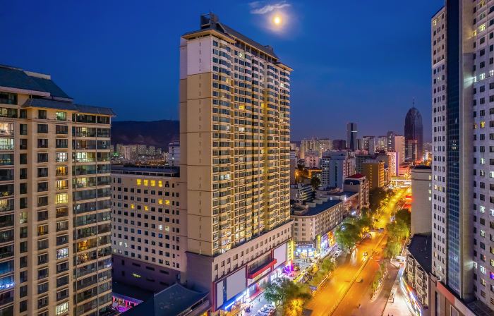 Xining Limeng Pedestrian Street People's Park Rezen Ruixuan Hotel