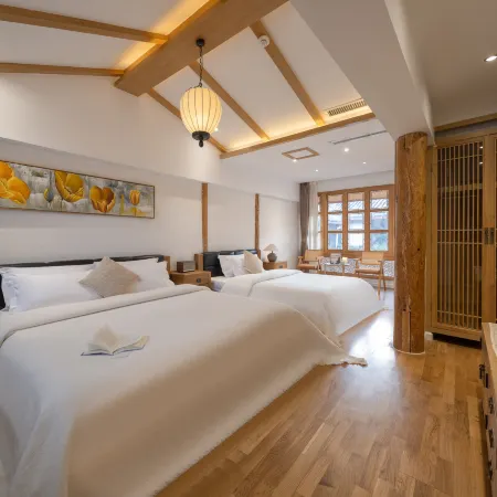 Dongsheng Wild Luxury Courtyard (Lijiang Mufu Store)