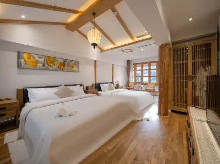 Dongsheng Wild Luxury Courtyard (Lijiang Mufu Store)