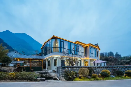 Floral Hotel·Jiuhua Mountain Changlong Mountain Foot hotel Отели рядом с достопримечательностью «Lotus Peak»