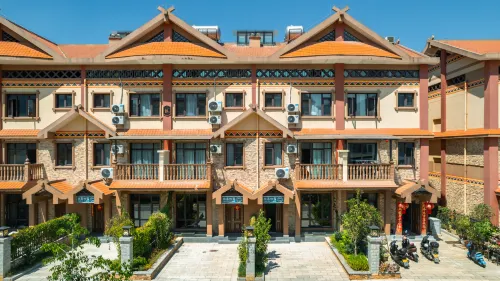 Lincang Cangyuan Taoxiyi Villa Holiday Villa (Touch you Black Square Hulu Lake Park Store) Hotels in Cangyuan