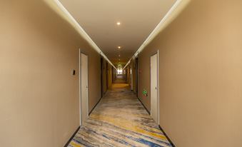 Fairyland Shangpin Hotel (Hengshui Yirancheng Railway Station)