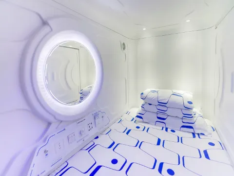 Capsule Inn