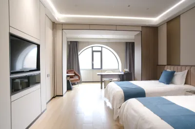 Elong R.YUN Hotel (Alar Shanghai Style Street Municipal Government) Hotels near Talimu Airport