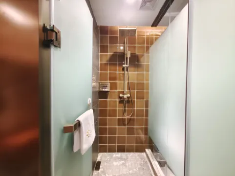 Zhuoyue Hotel (Tacheng Zhuoyue Parkson Shopping Park)