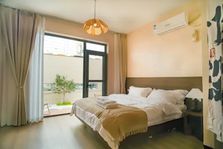 Qingdao Yuehai Scenic Apartment (Laoshan Scenic Area) Отели рядом с достопримечательностью «Laoshan Taiqing Palace»