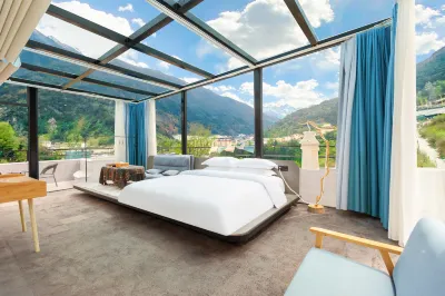 VALATOMS Van Latu Chuyi Homestay (Kangding)