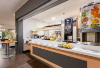 B&B Hotel Valenciennes Sud Hotels in Rouvignies