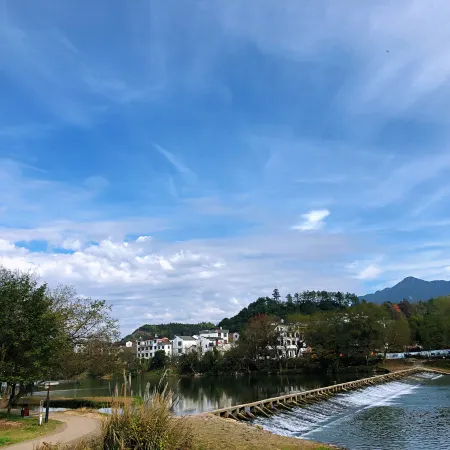Jinyun Stone Flow Mountain Infinity Pool Resort Villa (Xiandu Scenic Area Branch)