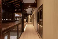 靜和北院｜百年歷史保護民居（建水古城小火車店）