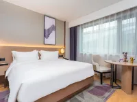 Lavande Hotel Beijing Fangshan Liangxiang University City Suzhuang Subway Station Store Các khách sạn gần CPC Beijing Fangshan District Committee Party School