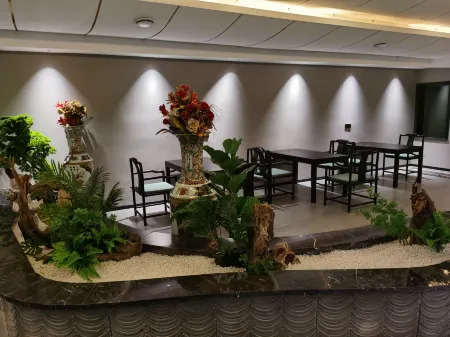 CIoud Xiaozhu HoteI Отели рядом с достопримечательностью «Huayan Monastery»