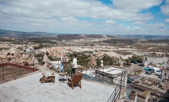 Millstone Cave Suites Hotel
