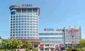 Huayue Triumph Hotel Huanghua
