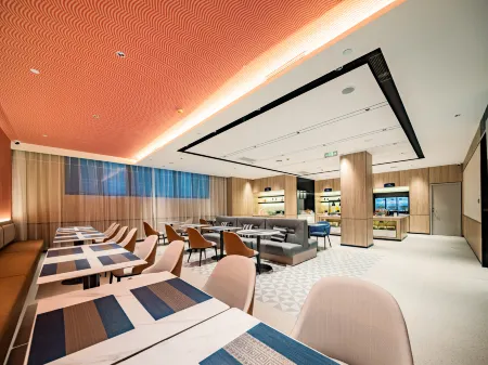 Echarm Hotel (Xi'an Chanba International Exhibition Center) Отели рядом с достопримечательностью «Xi'an Consulate Area»