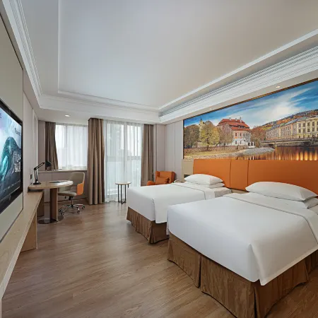 Vienna Hotel (Rugao Zhengxiang Square)