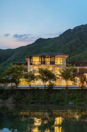 Cloud RAINBOW· Monet Garden · Stream Tracing Resort Homestay