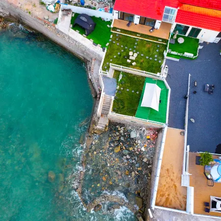 Seaview the first yard
