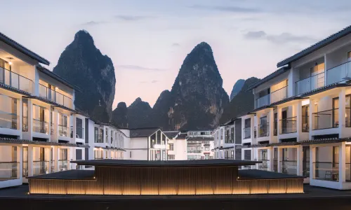 Lijiang Scenery Resort (Yangshuo West Street, Li River Scenic Area)