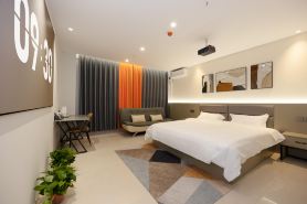 Haoting Smart Film Café Hotel (Handan Airport)