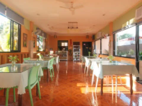 RedDoorz @ Farm Side Hotel Laoag City Hoteles en Laoag