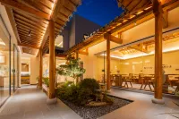 Floral Lux Hotel·Nine and Park House Homestay Hotel di Xidi scenic area