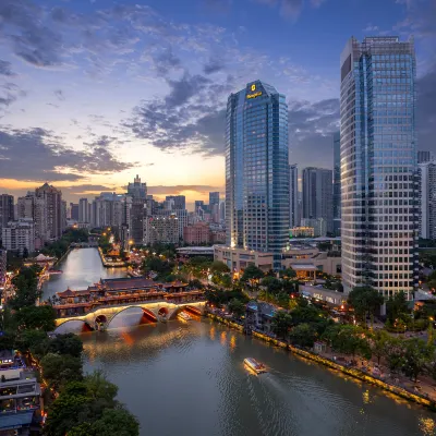 Shangri-La Hotel Chengdu Отели рядом с достопримечательностью «Мост Цзюянь»